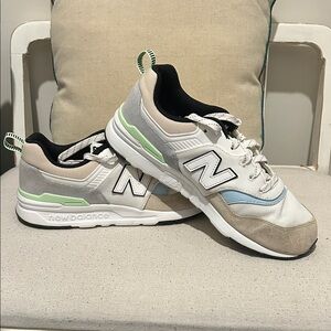 New Balance White and Tan Sneakers with Green Accents
